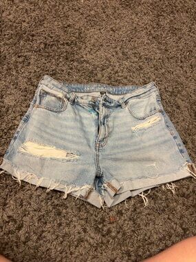 American Eagle Mom Shorts Distressed Denim Shorts - Size 10